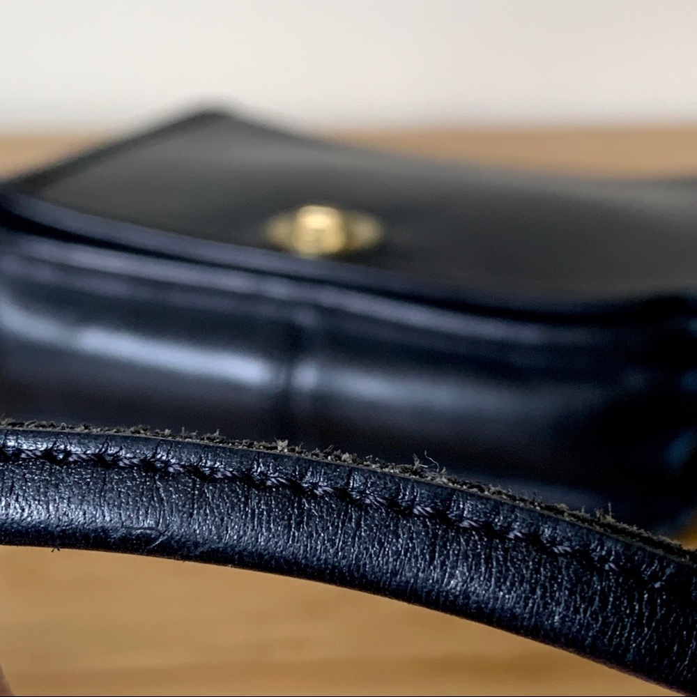 On Hold. Vintage Coach Crossbody - Picture 14 of 14